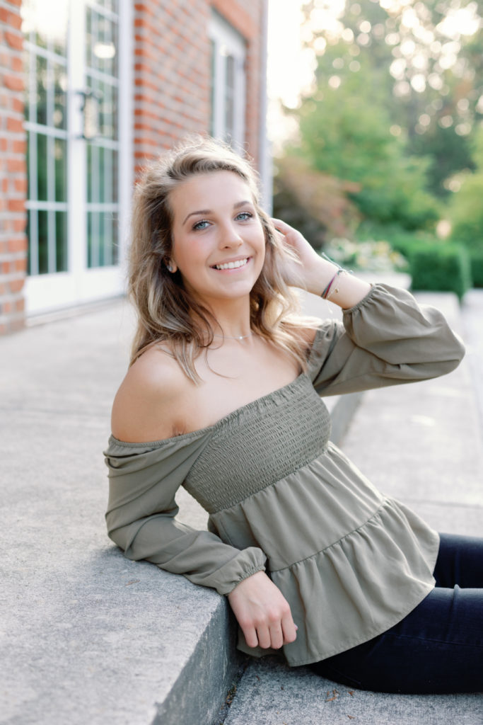 Fall outfit for senior pictures at Coxhall Gardens