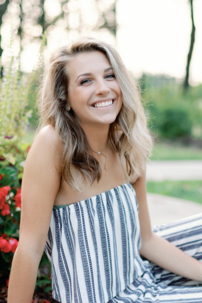 Senior Pictures Carmel, Indiana - Monette Wagner Photography